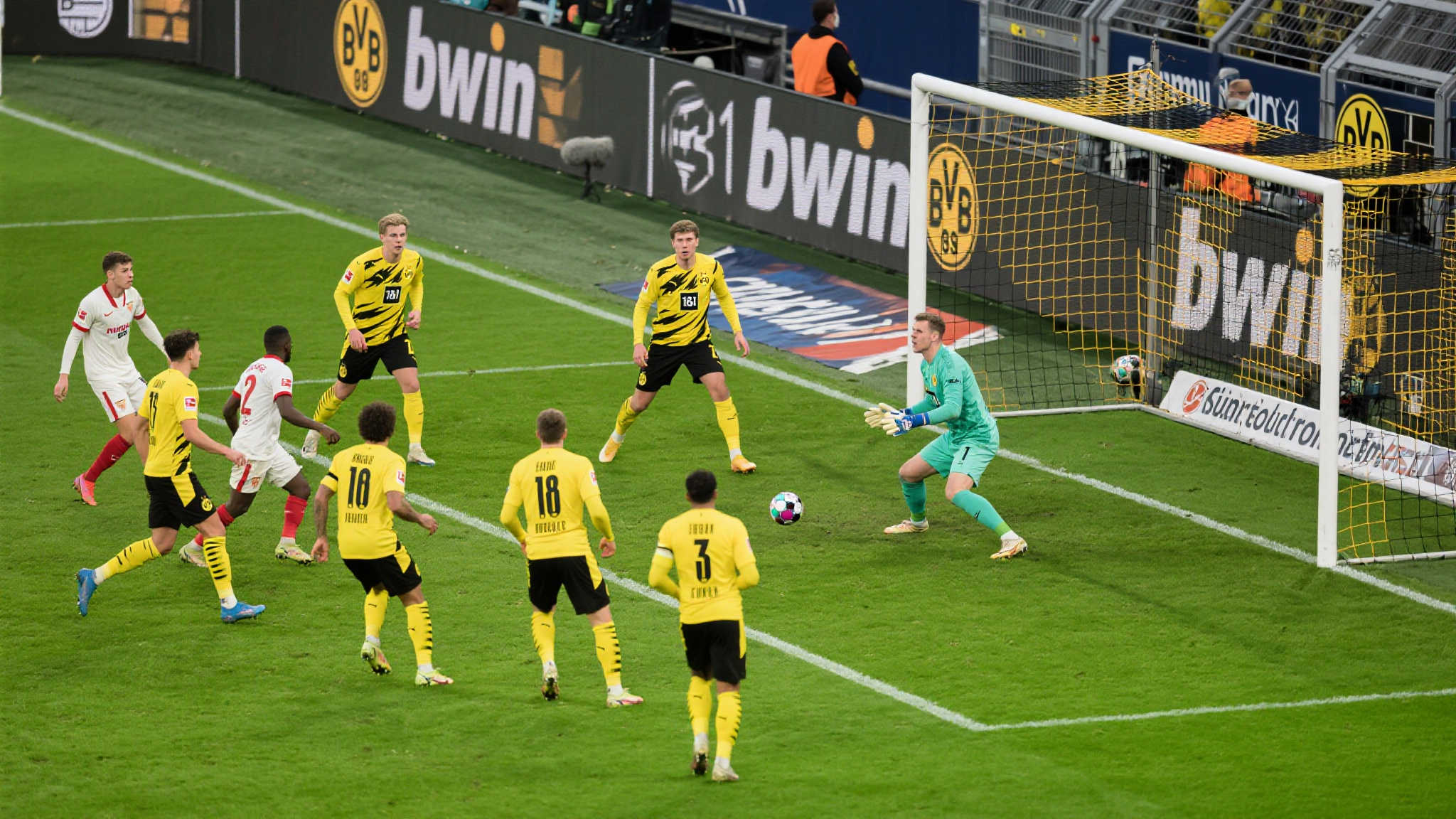 科贝尔：失球3个令人难以接受，表现仅次于进球4个